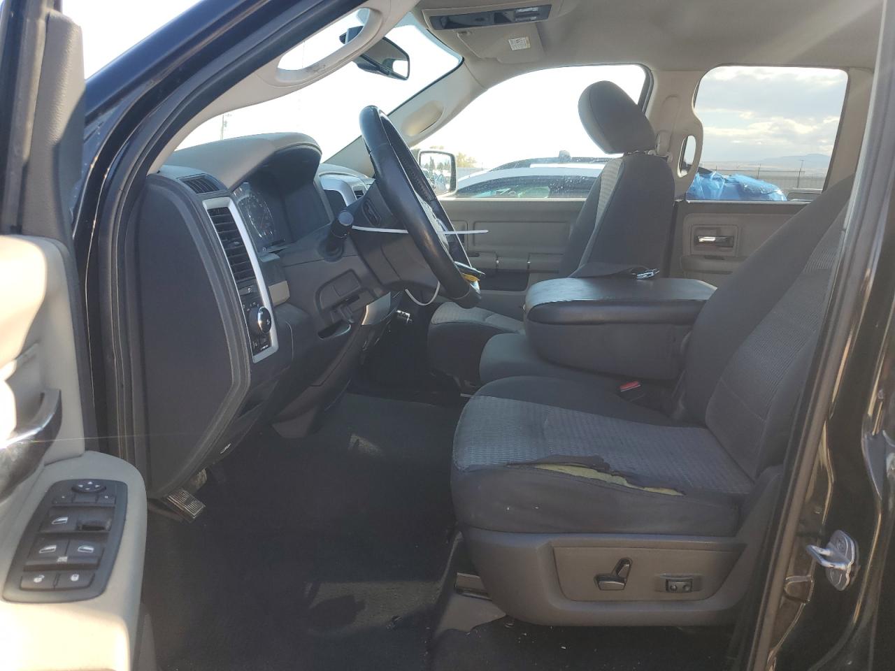 2010 Dodge Ram 1500 VIN: 1D7RV1GT7AS261779 Lot: 82281265