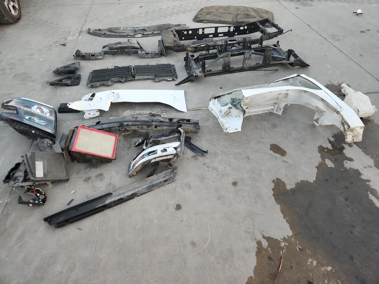 2018 Chevrolet Tahoe C1500 Ls VIN: 1GNSCAKC1JR271411 Lot: 86461905