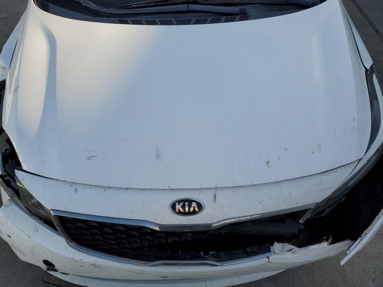 2017 Kia Forte Lx VIN: 3KPFL4A78HE123018 Lot: 90358105