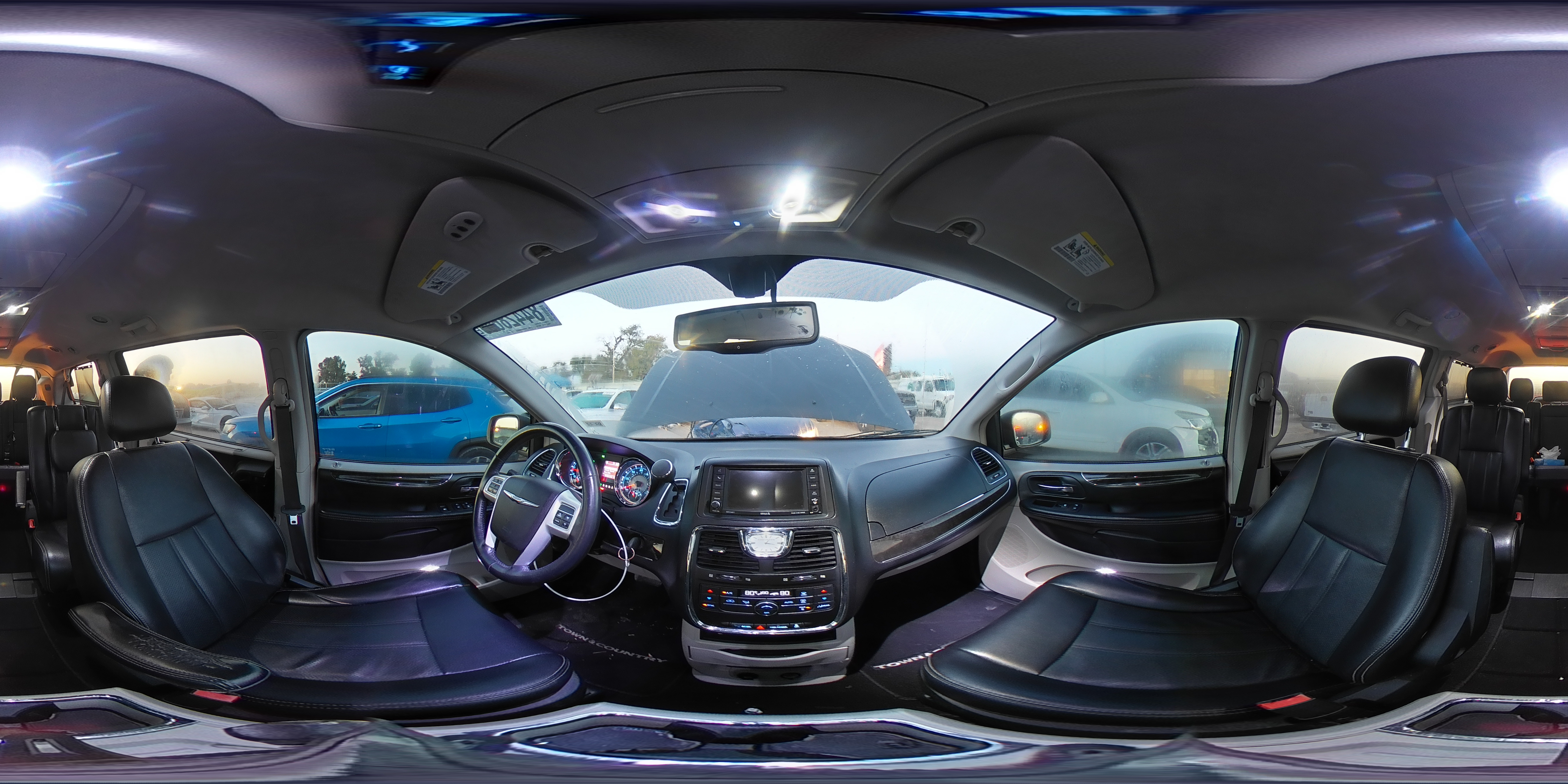 2015 Chrysler Town & Country Touring L VIN: 2C4RC1CG8FR582246 Lot: 84428605