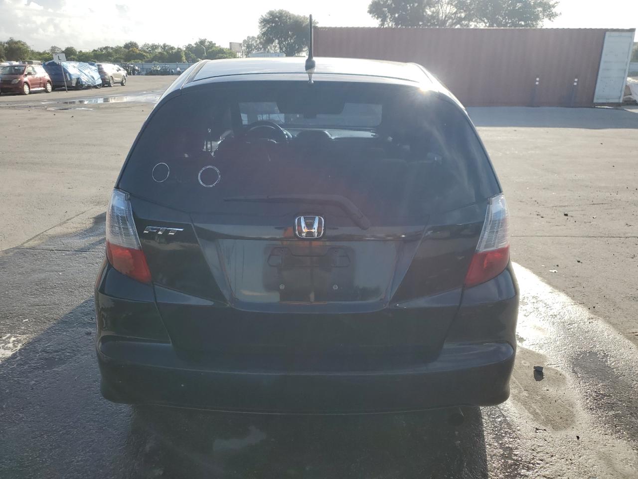 2013 Honda Fit VIN: JHMGE8H30DC042118 Lot: 85921785