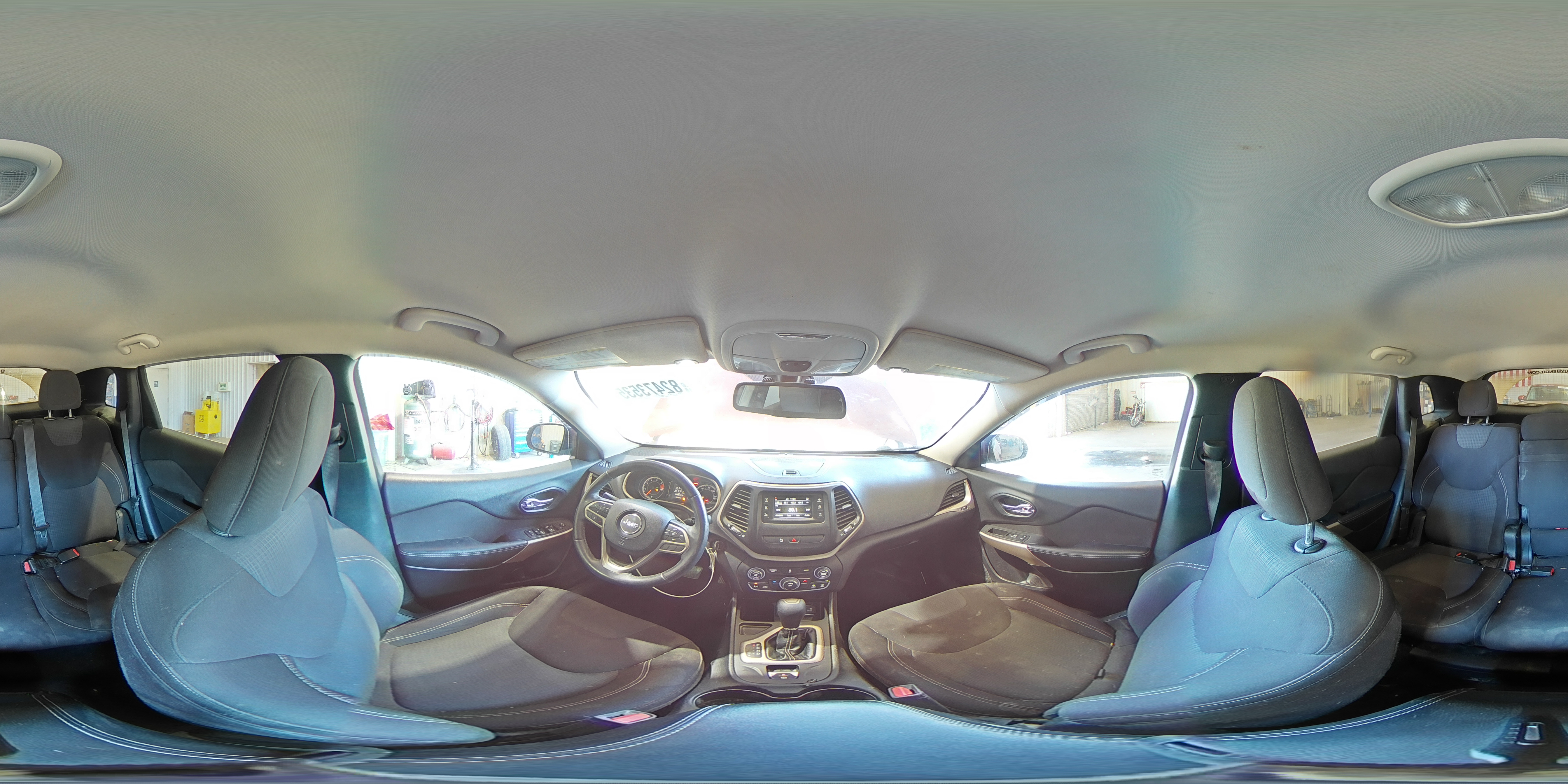 2017 Jeep Cherokee Latitude VIN: 1C4PJLCB5HW660957 Lot: 82473535