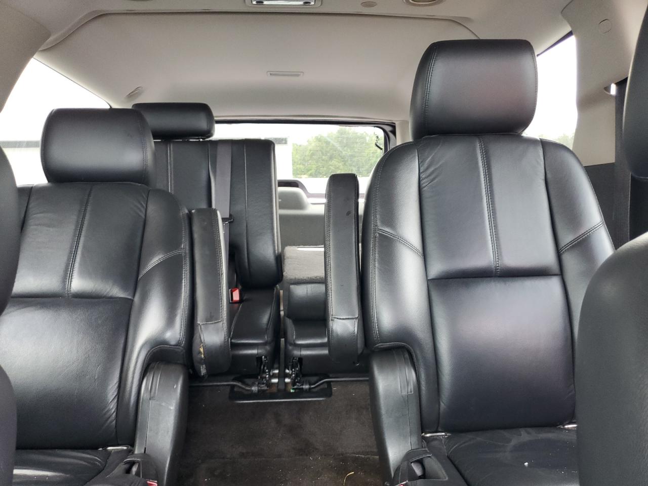 2011 Chevrolet Suburban C1500 Lt VIN: 1GNSCJE0XBR166076 Lot: 85882165