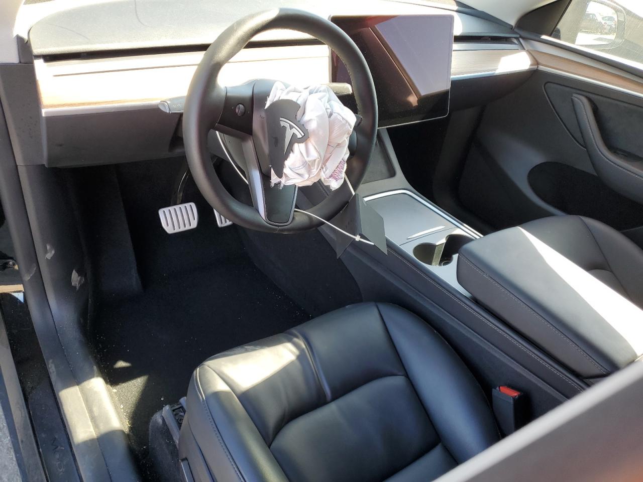 2025 Tesla Model Y VIN: 7SAYGDEF4SF253736 Lot: 82529495