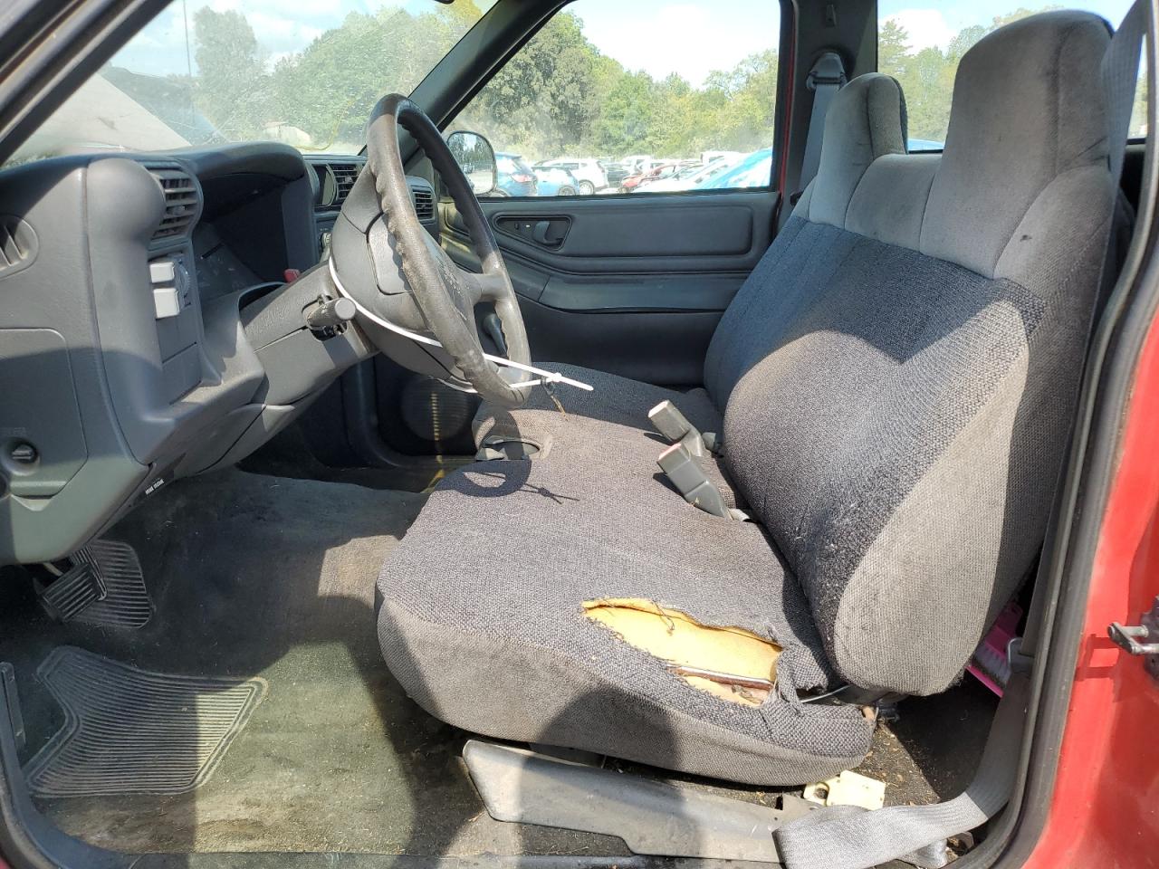 1997 GMC Sonoma VIN: 1GTCS14X0V8512273 Lot: 84574355