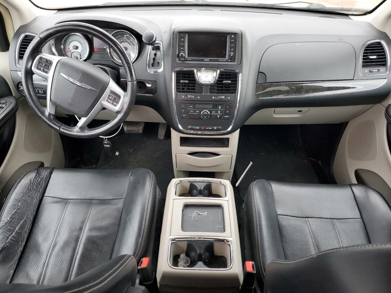 2014 Chrysler Town & Country Touring L VIN: 2C4RC1CG4ER179945 Lot: 82401035