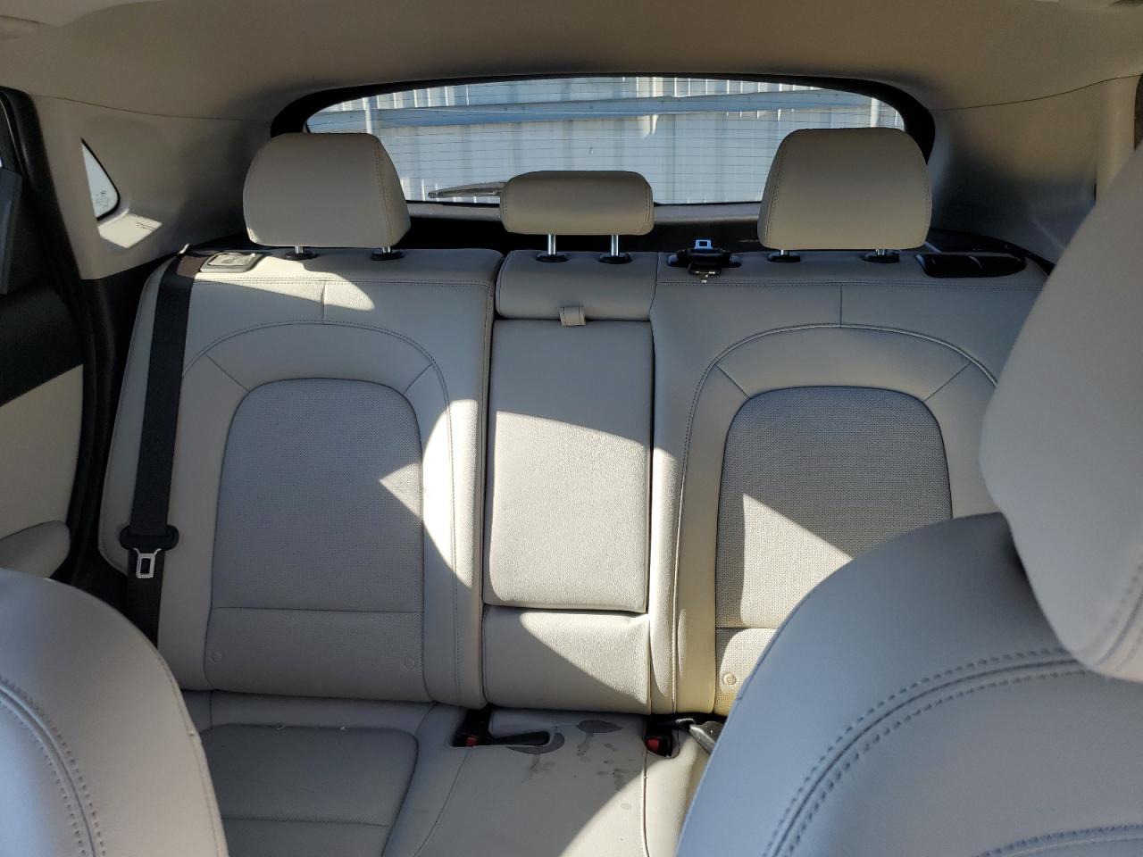 2022 Hyundai Kona Limited VIN: KM8K5CA38NU923648 Lot: 84450365