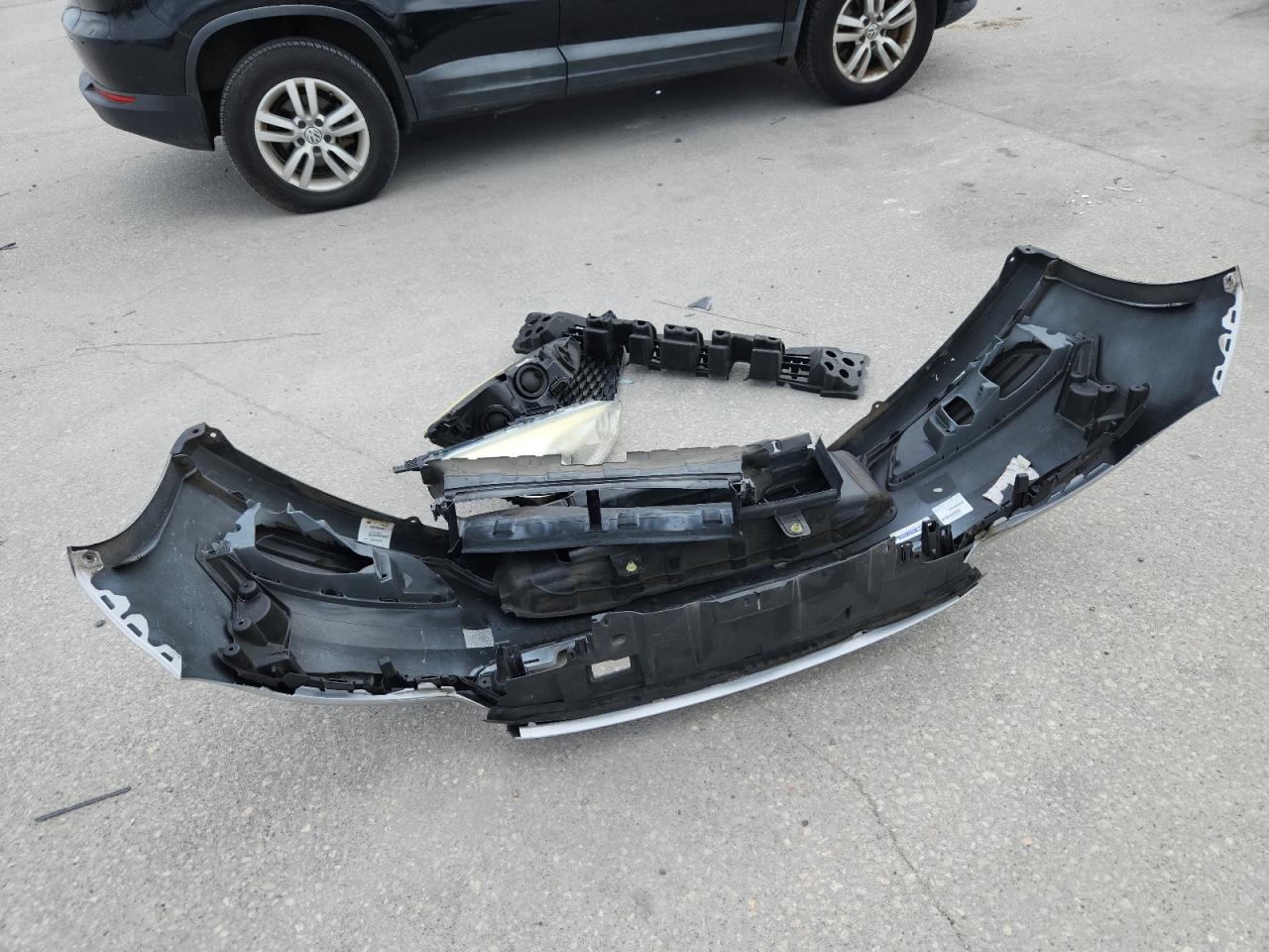 2017 Ford Focus Se VIN: 1FADP3K2XHL297937 Lot: 85308575