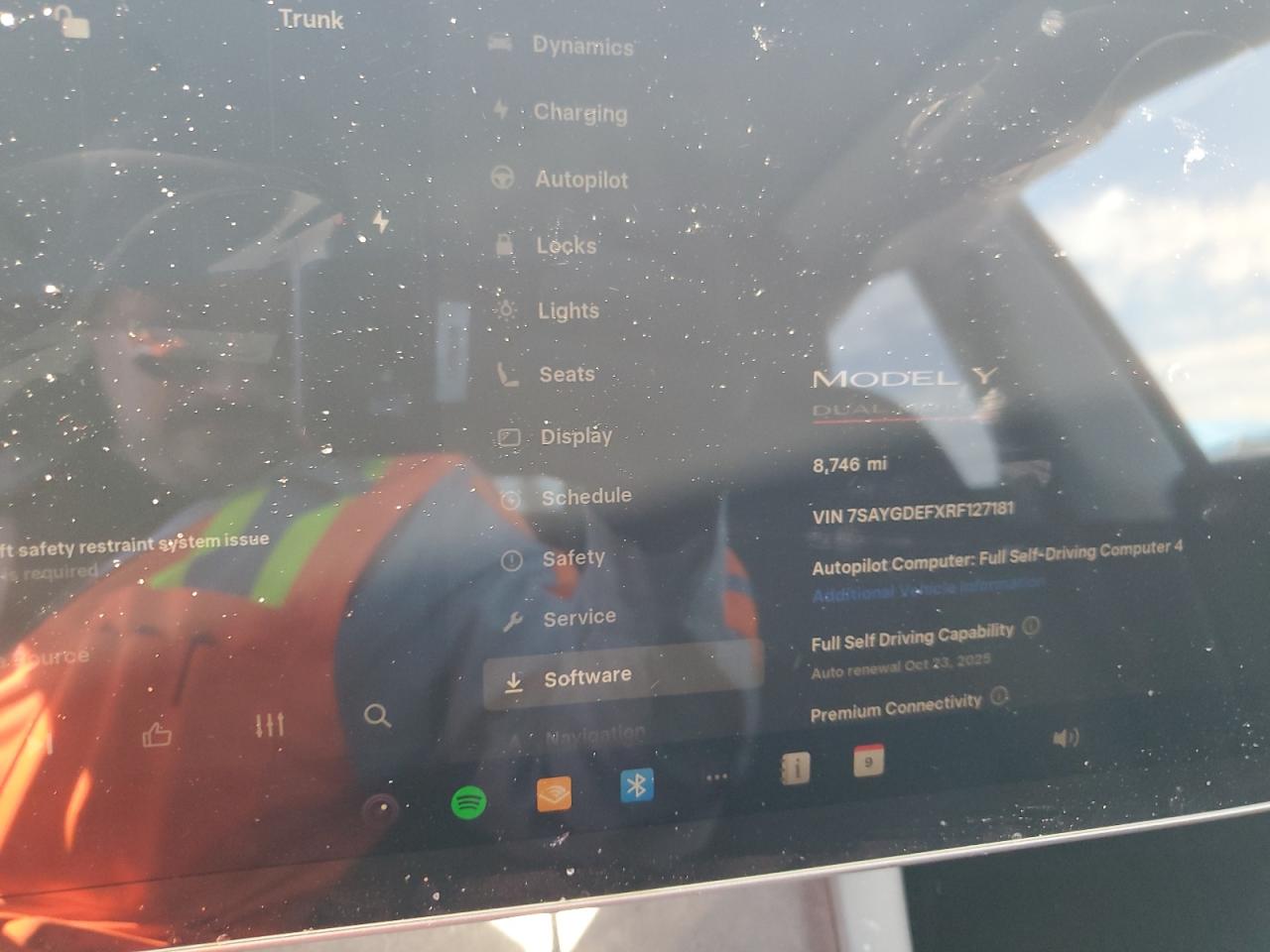 2024 Tesla Model Y VIN: 7SAYGDEFXRF127181 Lot: 86166135