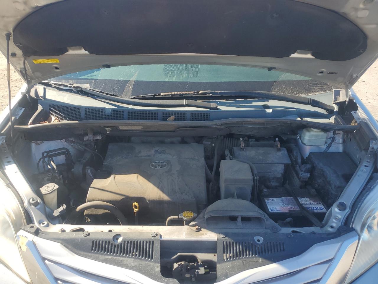 2011 Toyota Sienna Xle VIN: 5TDYK3DC1BS071534 Lot: 84883985