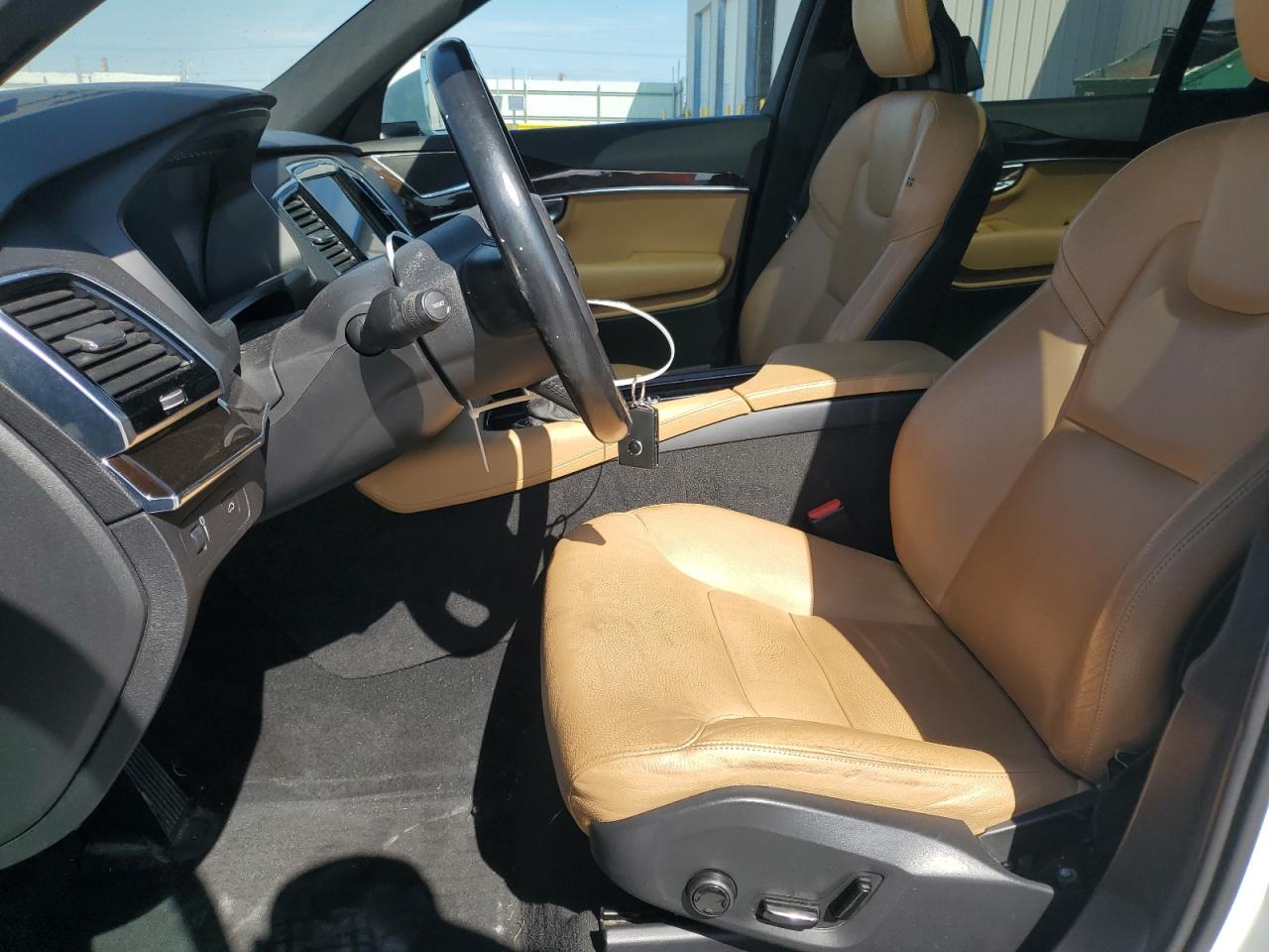 2017 Volvo Xc90 T6 VIN: YV4A22PK9H1154825 Lot: 85368175