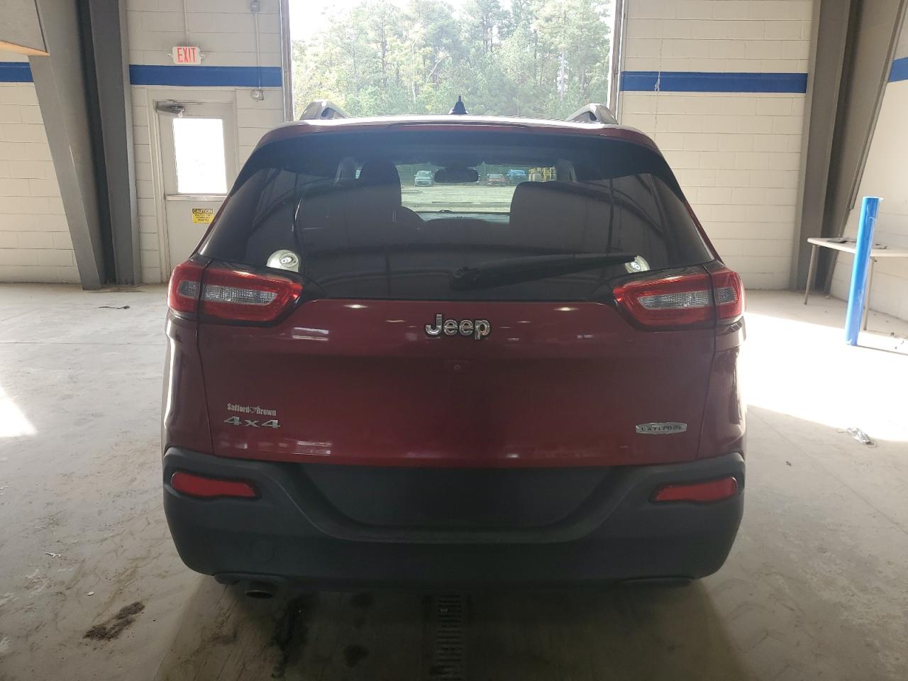 2015 Jeep Cherokee Latitude VIN: 1C4PJMCB5FW734803 Lot: 85136535