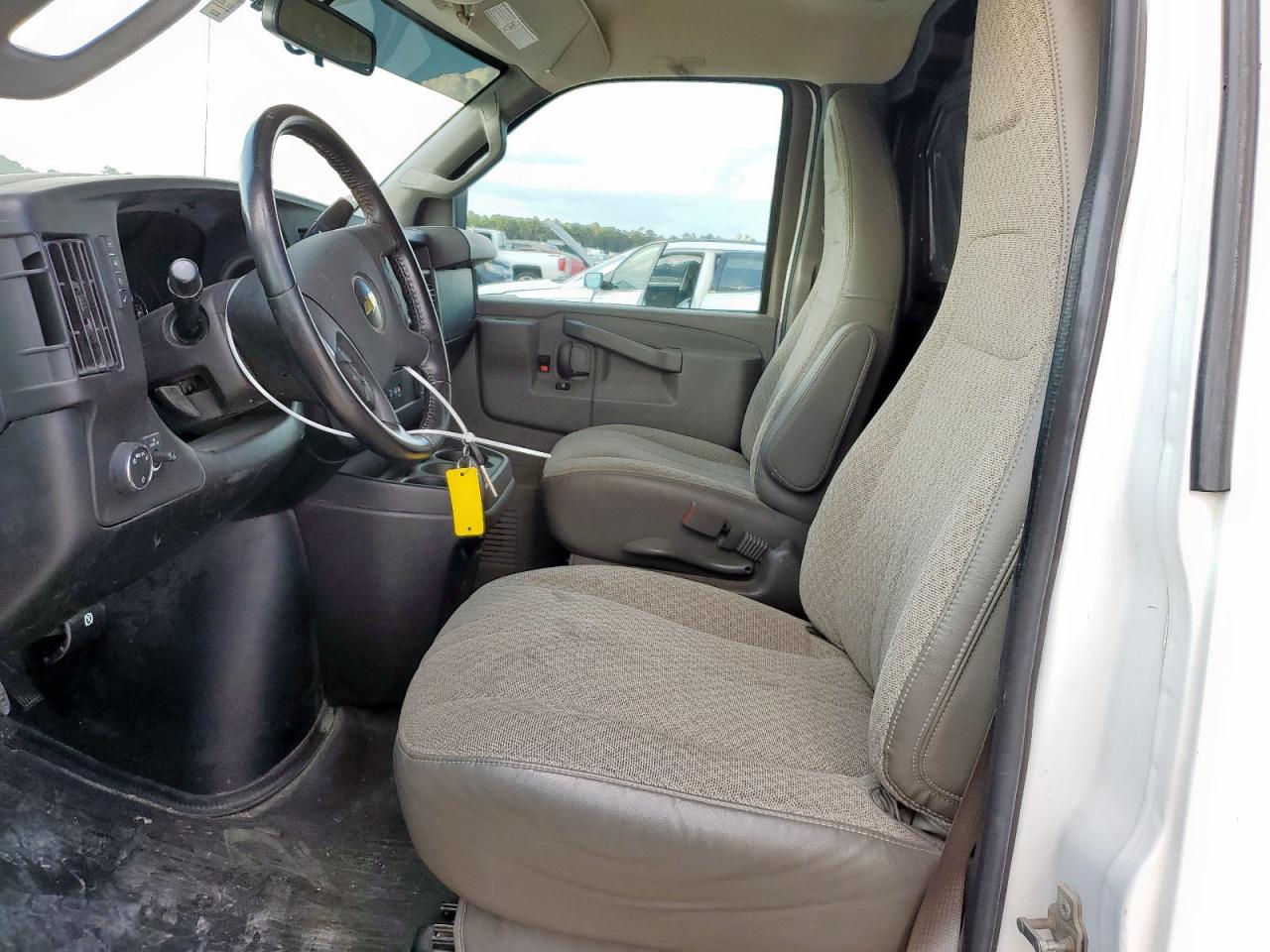 2020 Chevrolet Express G2500 VIN: 1GCWGAFG6L1268596 Lot: 85093695