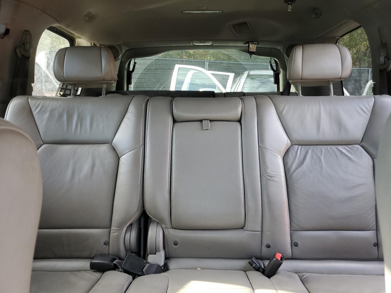 2011 Honda Pilot Exln VIN: 5FNYF4H79BB102962 Lot: 86706705