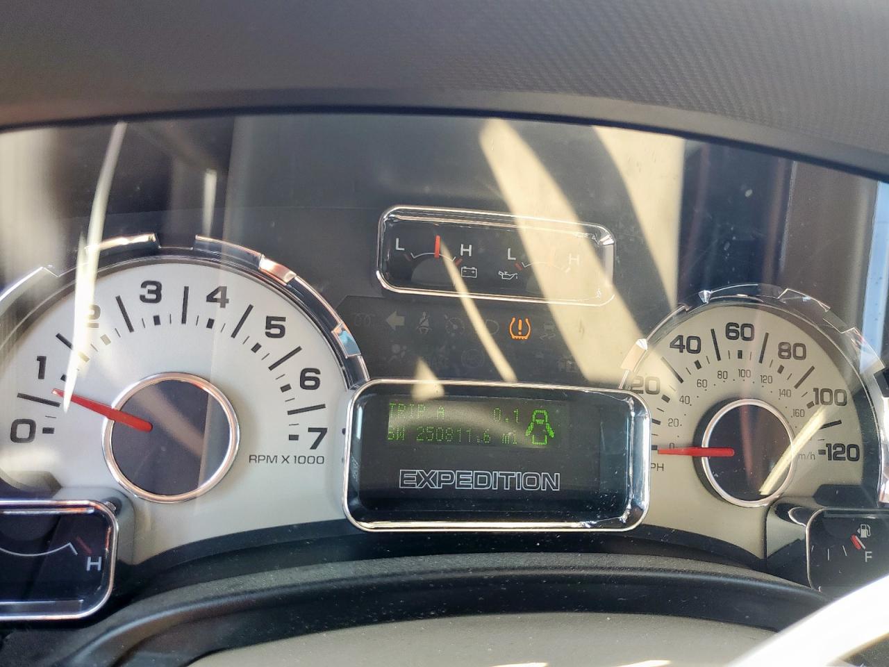 2013 Ford Expedition Xlt VIN: 1FMJU1H56DEF54677 Lot: 85572285