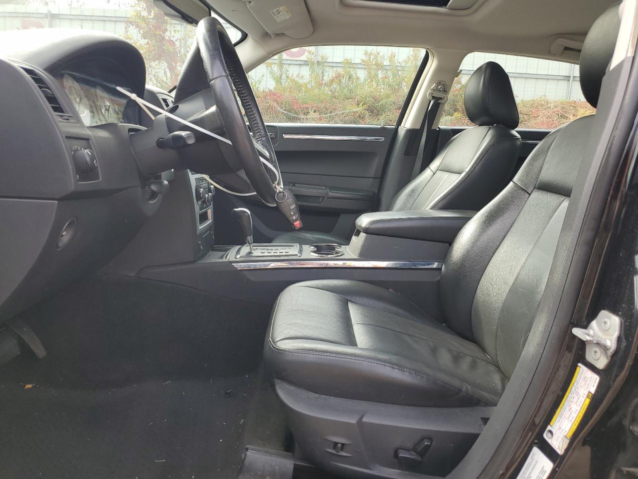 2010 Chrysler 300 Touring VIN: 2C3CA5CV4AH135403 Lot: 82389715