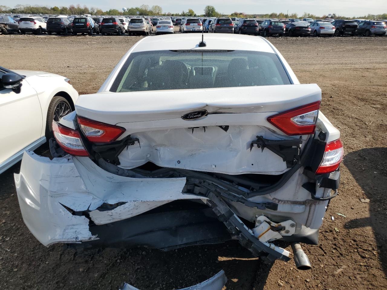 2016 Ford Fusion S VIN: 3FA6P0G79GR111347 Lot: 86637355