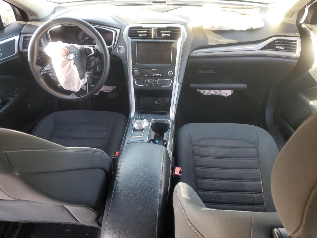 2019 Ford Fusion Se VIN: 3FA6P0LU2KR226313 Lot: 90038505