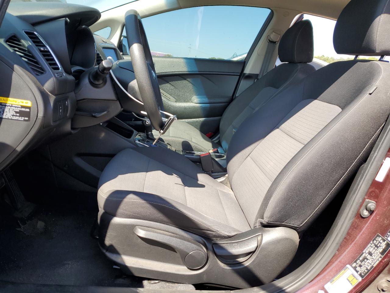 2018 Kia Forte Lx VIN: 3KPFL4A75JE226516 Lot: 82289835