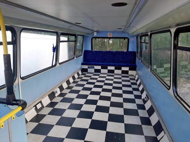 2002 DENNIS TRIDENT 