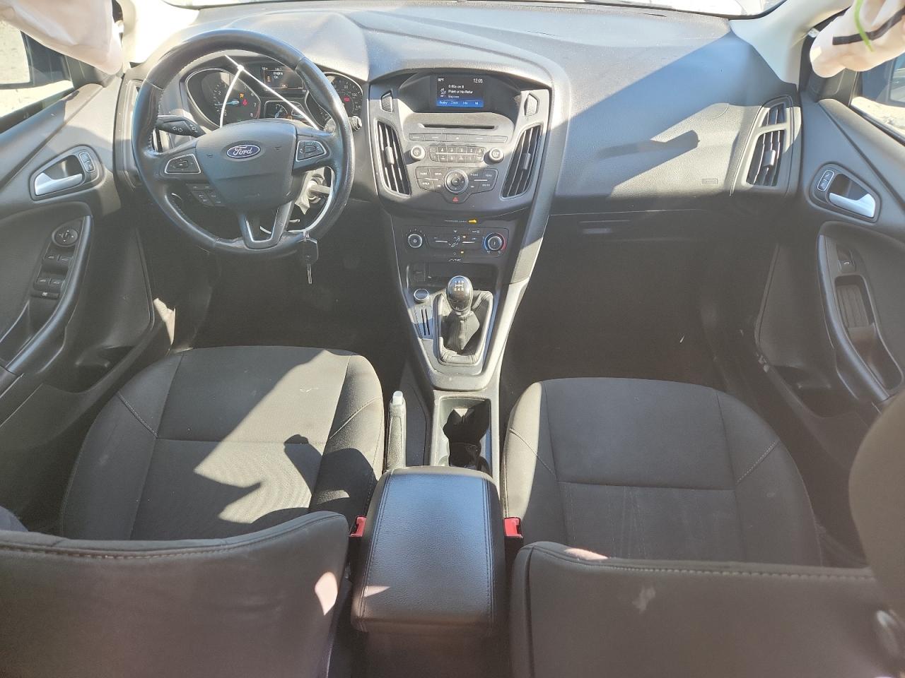 2016 Ford Focus Se VIN: 1FADP3K29GL393346 Lot: 89838855