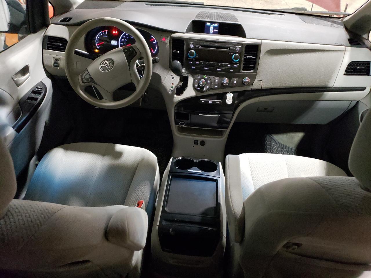 2011 Toyota Sienna Le VIN: 5TDJK3DC1BS026773 Lot: 86174195