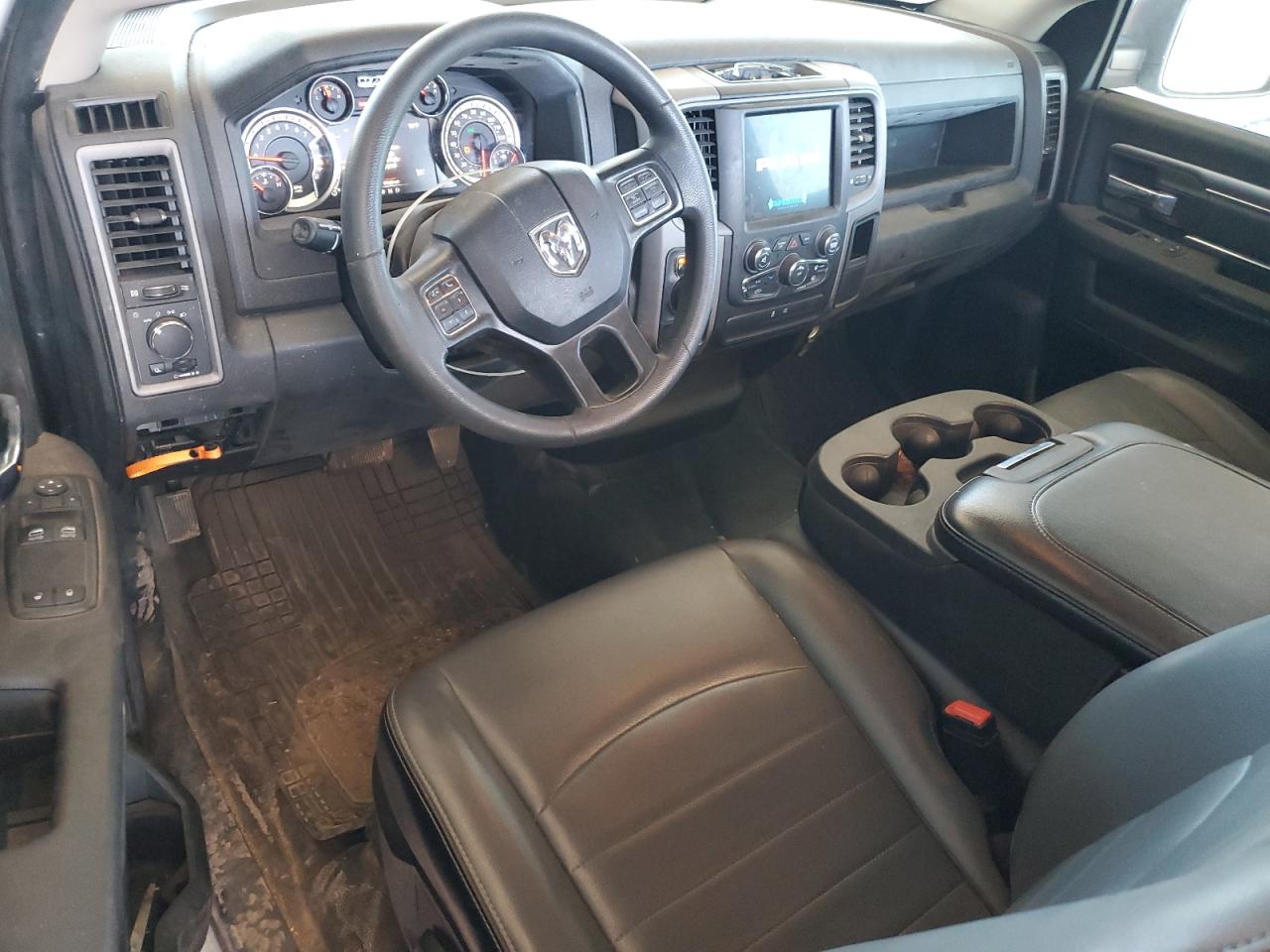 2022 Ram 1500 Classic Tradesman VIN: 3C6JR6DG0NG330400 Lot: 85256415