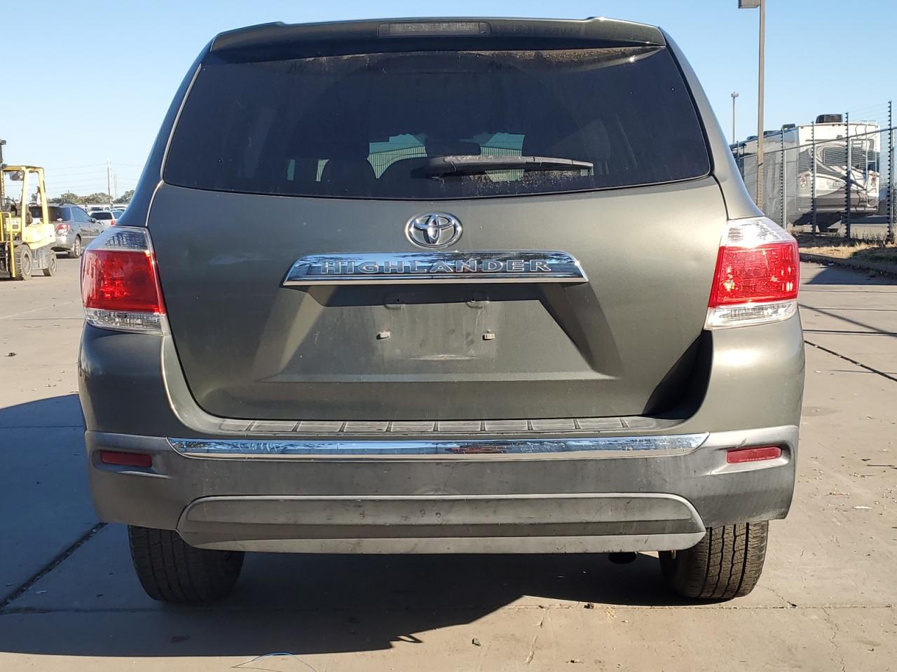2013 Toyota Highlander Base VIN: 5TDZA3EH1DS031555 Lot: 82263875