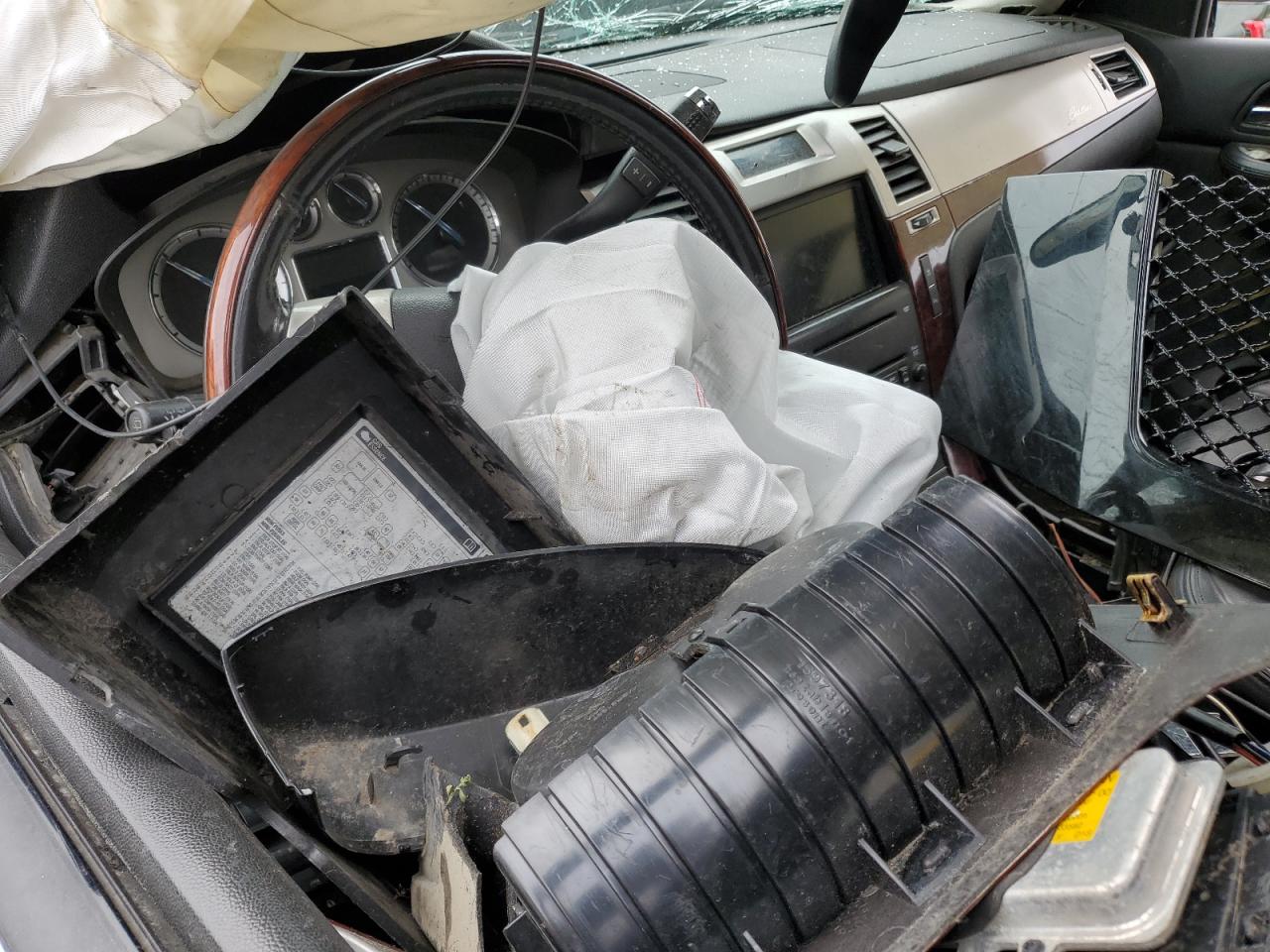 2009 Cadillac Escalade VIN: 1GYFK13229R149181 Lot: 89559705