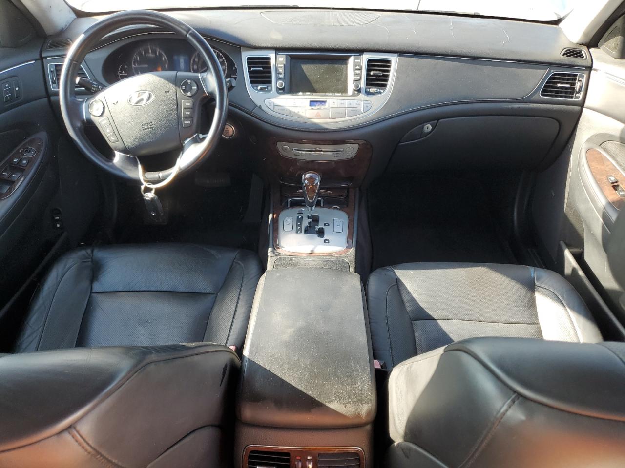 2010 Hyundai Genesis 3.8L VIN: KMHGC4DE6AU083653 Lot: 85387315
