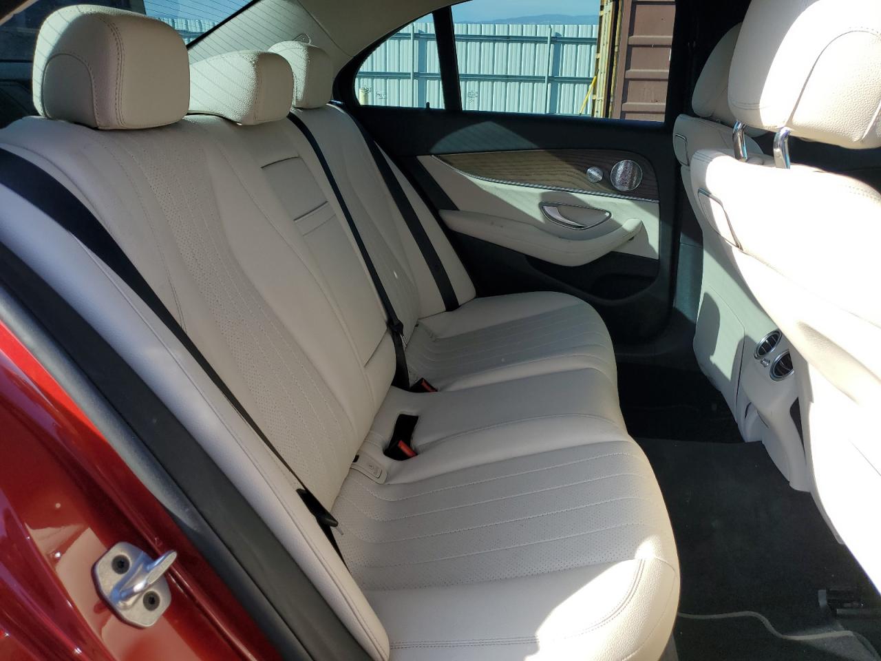 2019 Mercedes-Benz E 300 VIN: WDDZF4JB1KA547536 Lot: 84947845