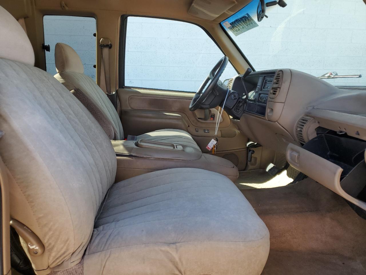 1995 Chevrolet Gmt-400 C1500 VIN: 2GCEC19K1S1138905 Lot: 85812725