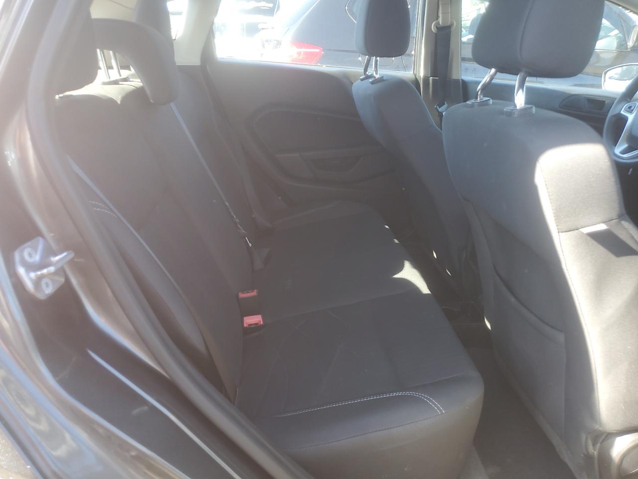 2019 Ford Fiesta Se VIN: 3FADP4EJ0KM164134 Lot: 84521835