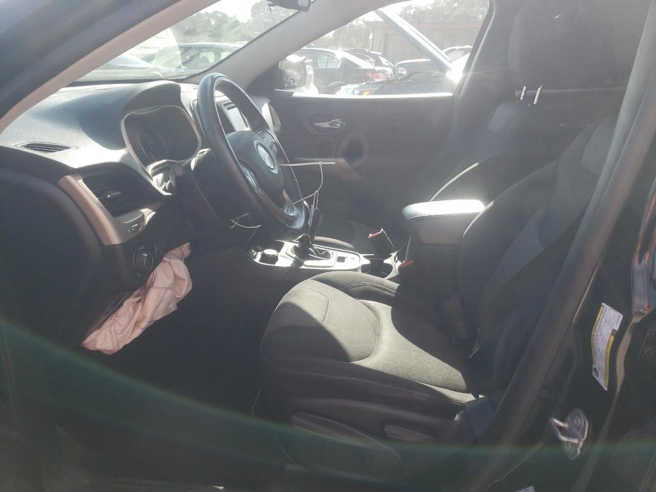 2017 Jeep Cherokee Sport VIN: 1C4PJMAB4HW588058 Lot: 86832755