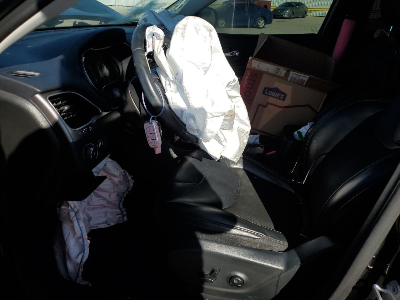 2019 Jeep Cherokee Latitude Plus VIN: 1C4PJLLB6KD262109 Lot: 86715065