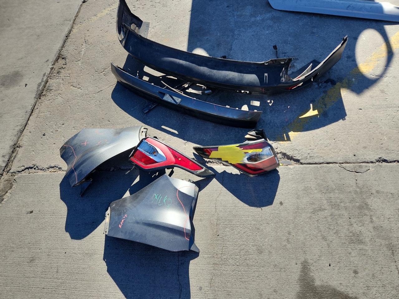 2017 Ford Escape Titanium VIN: 1FMCU0JD8HUB01810 Lot: 87097655