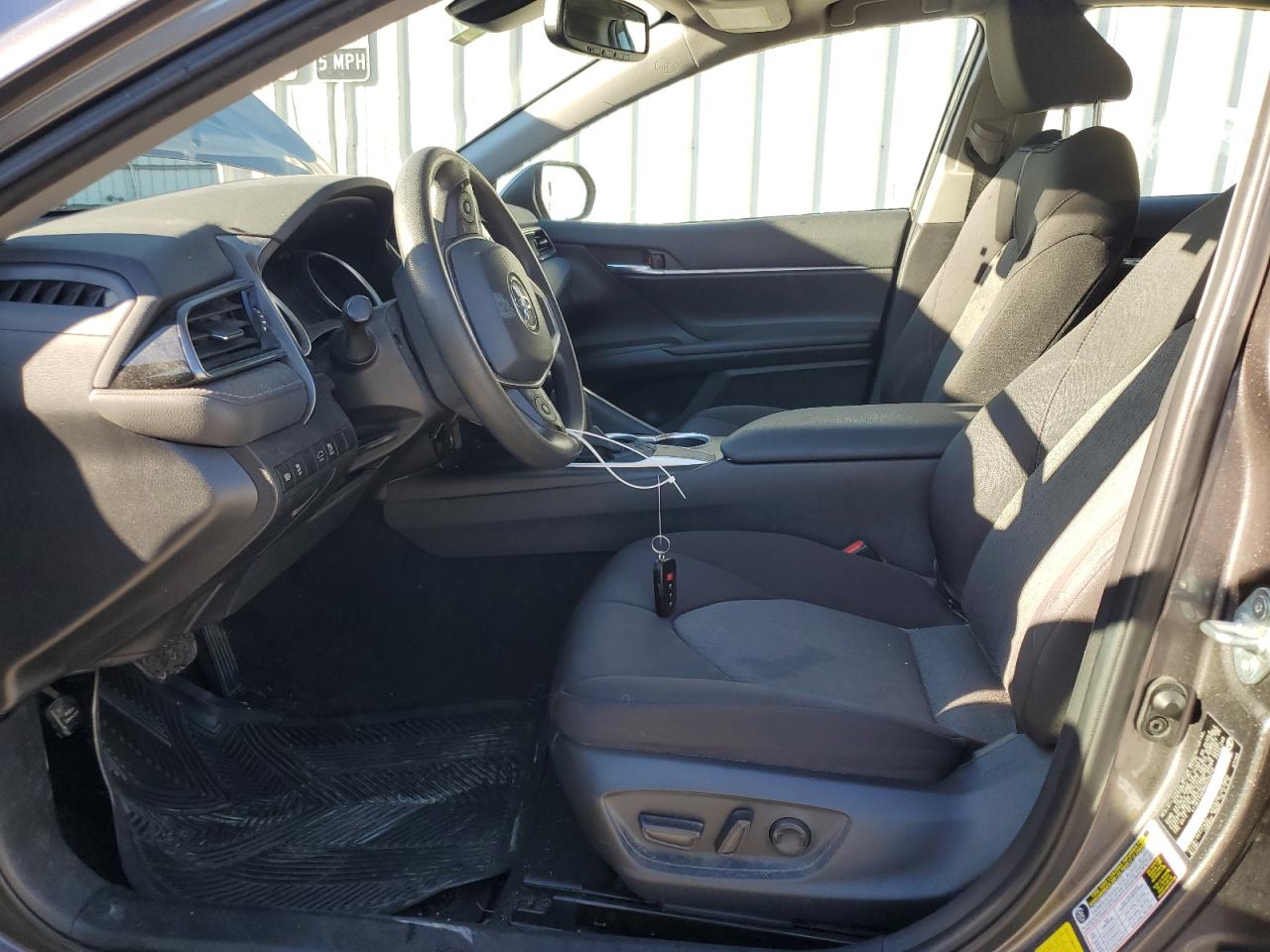 2021 Toyota Camry Le VIN: 4T1R11AK8MU525246 Lot: 84808725