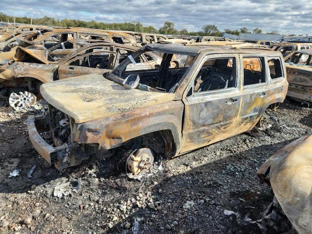 Паркетники JEEP PATRIOT 2014 Красный