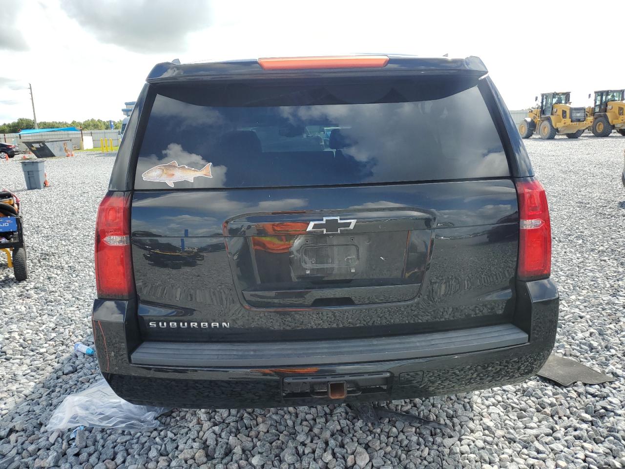 2017 Chevrolet Suburban C1500 Lt VIN: 1GNSCHKC3HR407590 Lot: 85939885