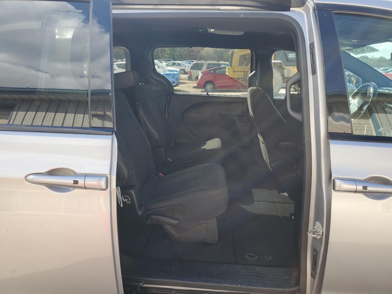 2018 Chrysler Pacifica Touring Plus VIN: 2C4RC1FG7JR257964 Lot: 85190265