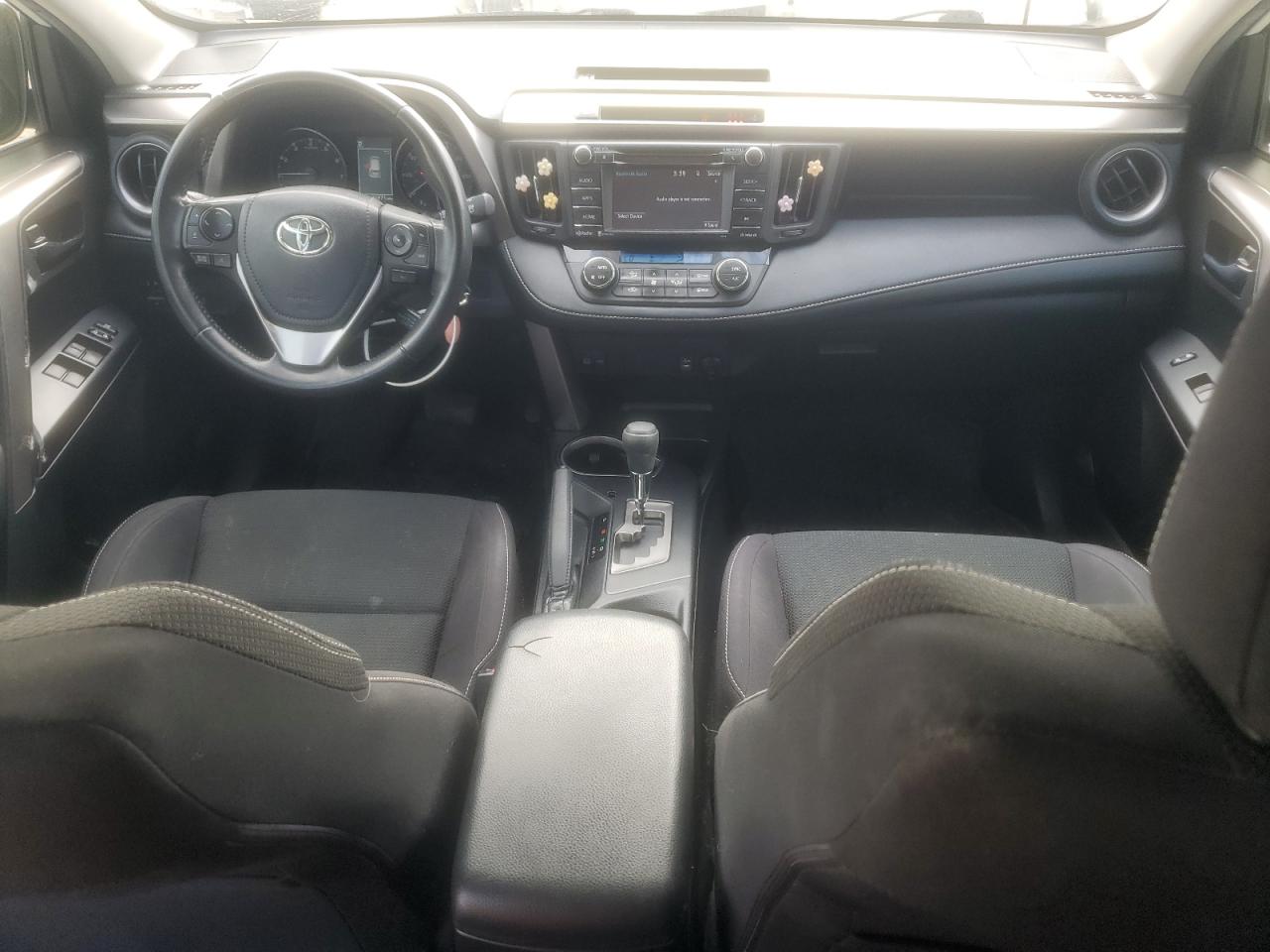 2017 Toyota Rav4 Xle VIN: JTMWFREV3HJ714194 Lot: 86281775