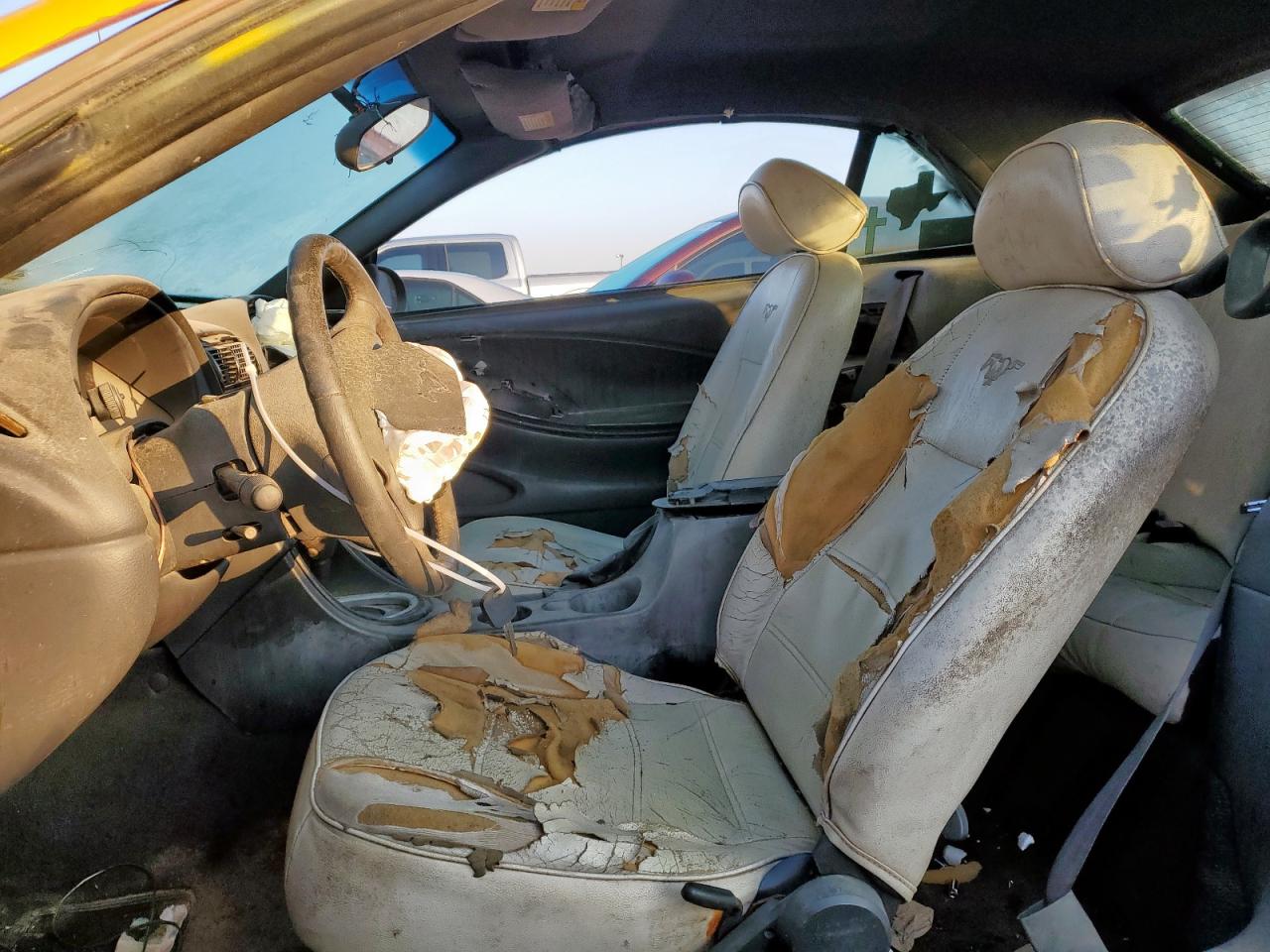 2004 Ford Mustang VIN: 1FAFP44624F186323 Lot: 81983825