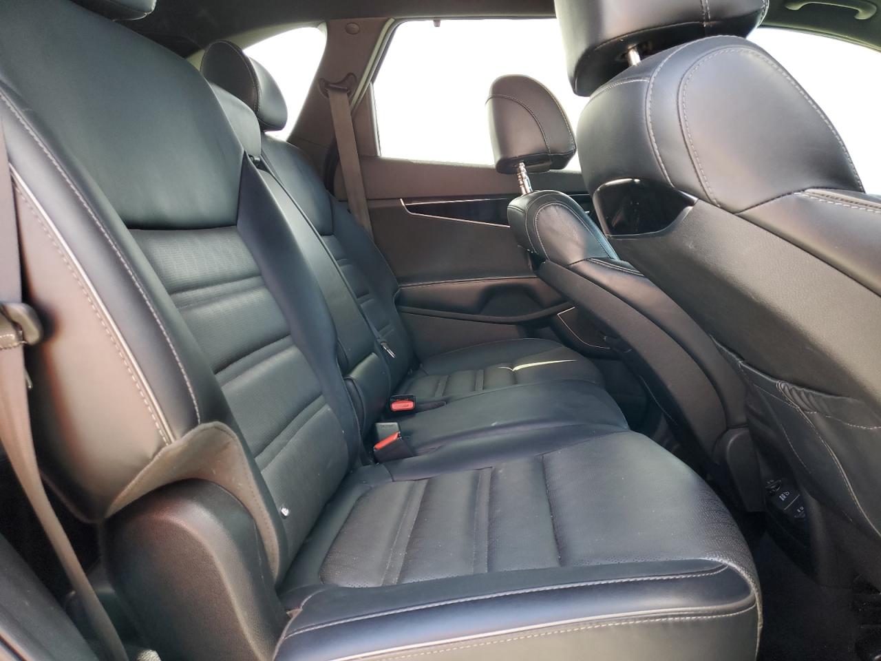 2017 Kia Sorento Sx VIN: 5XYPKDA56HG205354 Lot: 82463335