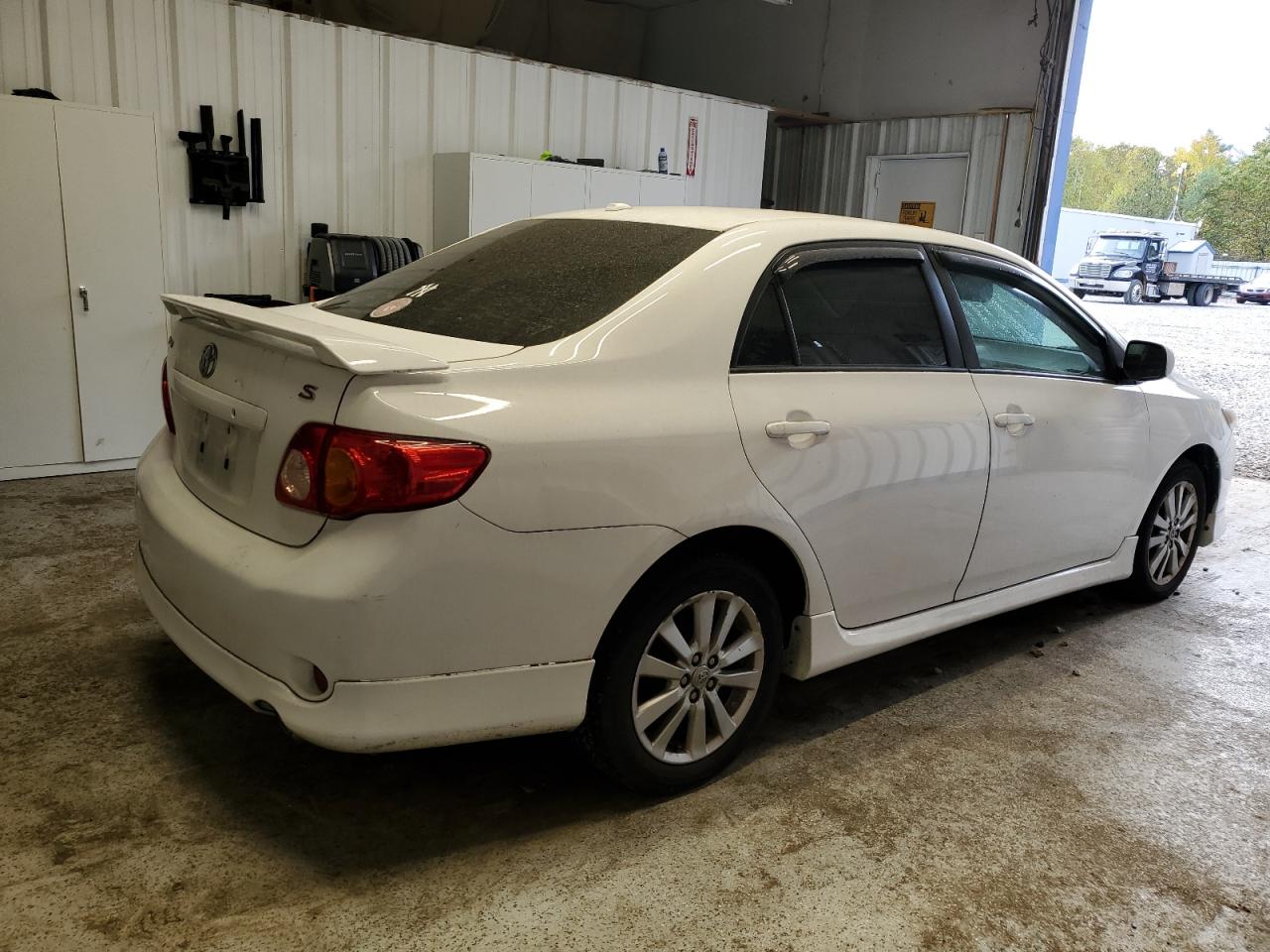 2010 Toyota Corolla Base VIN: 2T1BU4EE2AC503710 Lot: 86542575