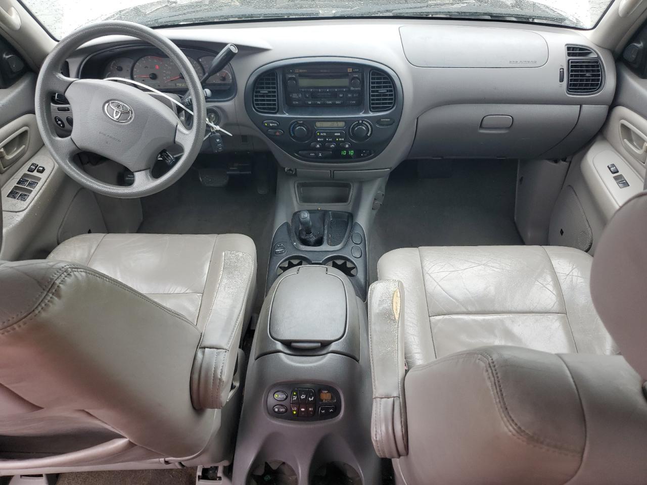 2004 Toyota Sequoia Sr5 VIN: 5TDBT44A64S218361 Lot: 82242095