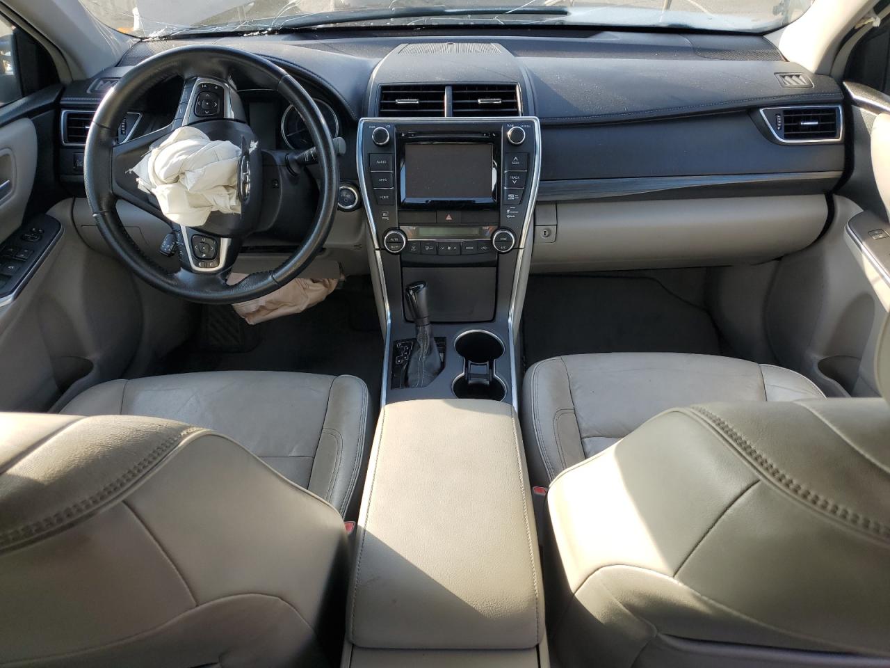 2015 Toyota Camry Hybrid VIN: 4T1BD1FK1FU172966 Lot: 84071465