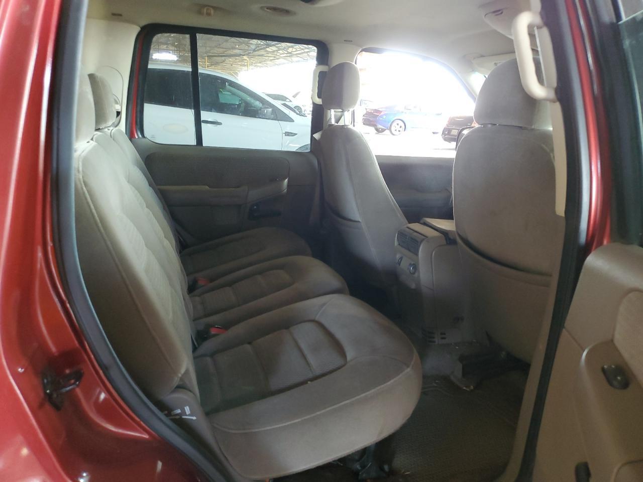 2002 Ford Explorer Xlt VIN: 1FMDU73W92UD65394 Lot: 84193475