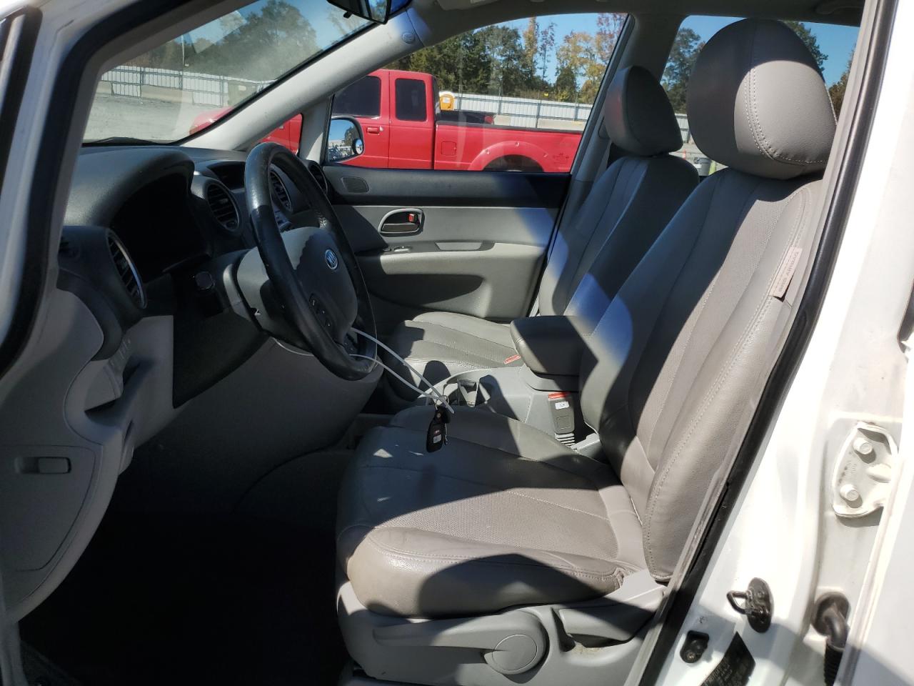 2007 Kia Rondo Base VIN: KNAFG525277029171 Lot: 87104045