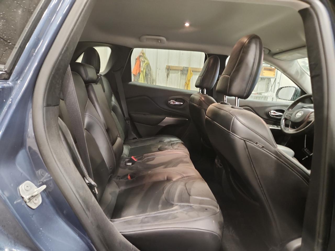 2019 Jeep Cherokee Latitude Plus VIN: 1C4PJMLX3KD433013 Lot: 89741685