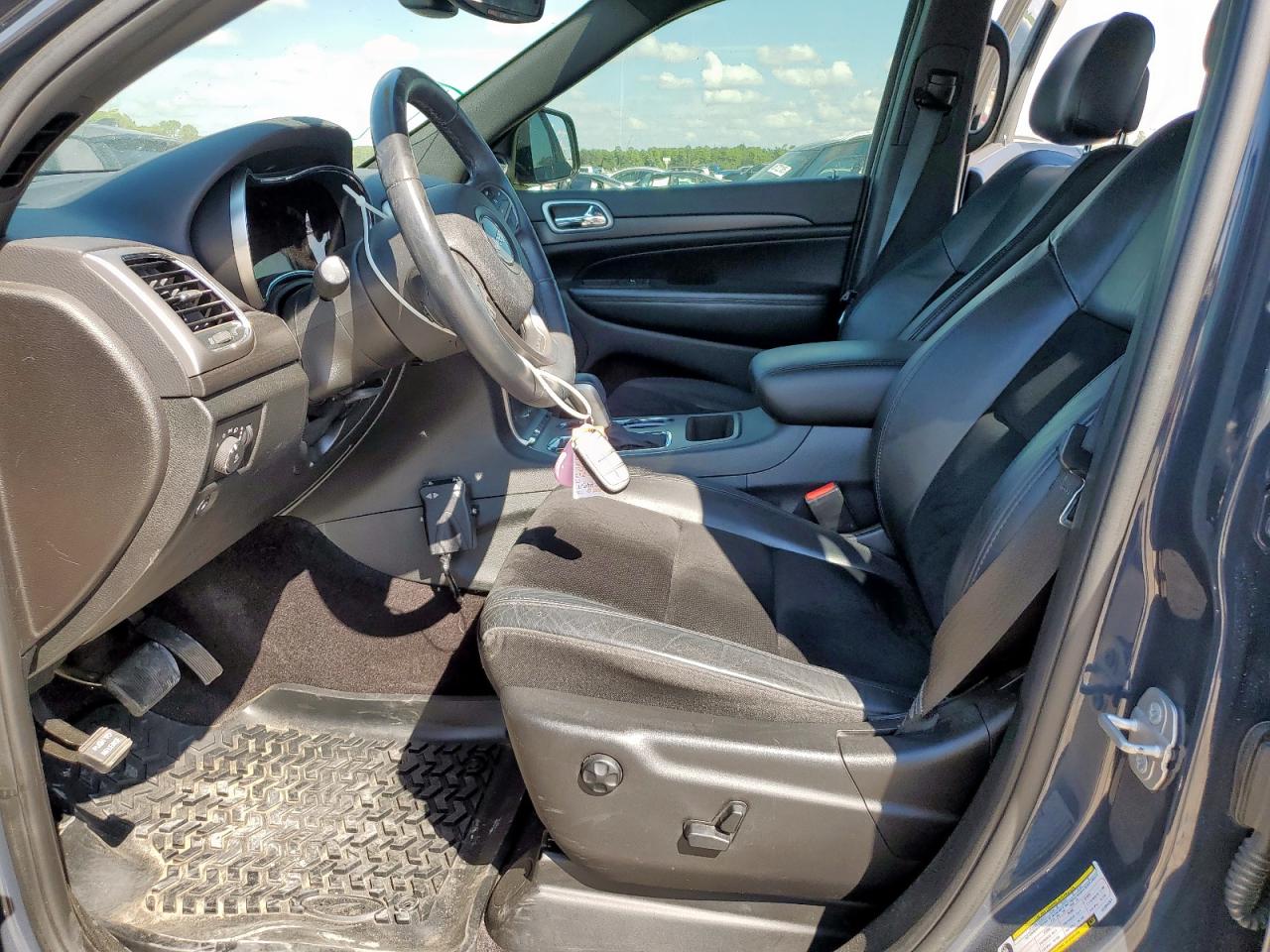 2018 Jeep Grand Cherokee Laredo VIN: 1C4RJFAG0JC294261 Lot: 85189515